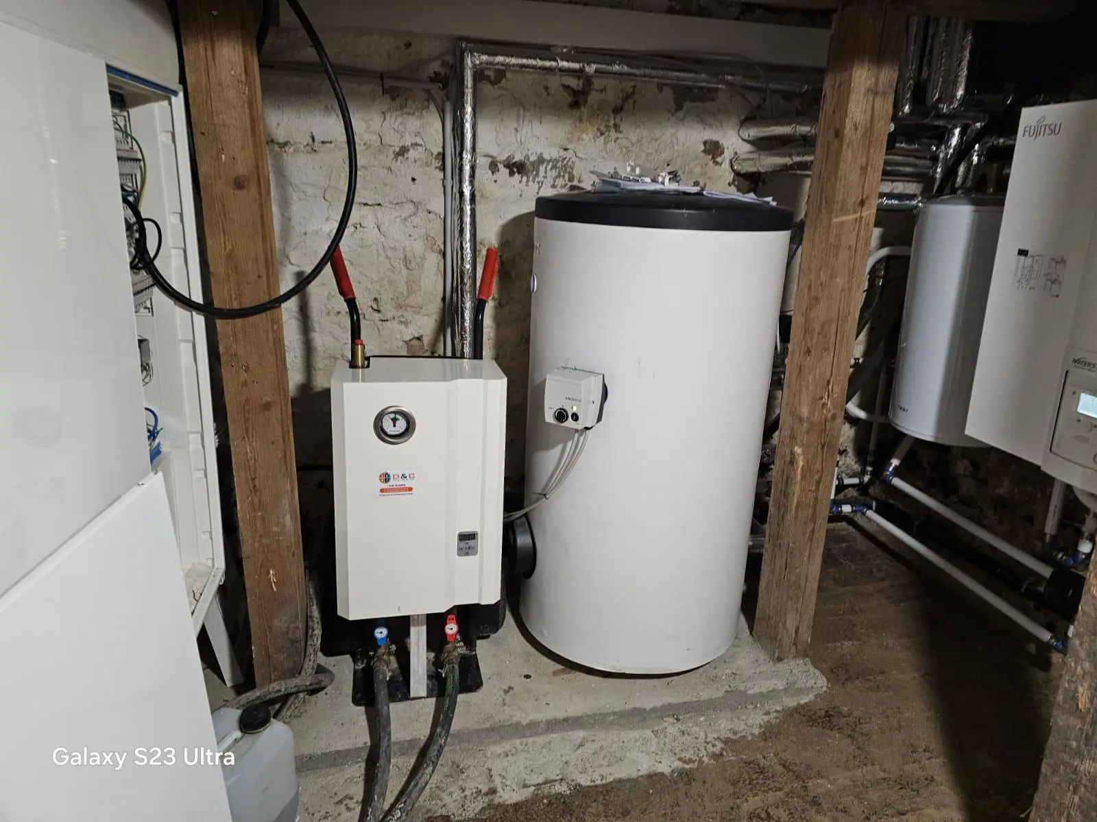 Heizungstechnik mit Speicher in einem Bestandsgebäude